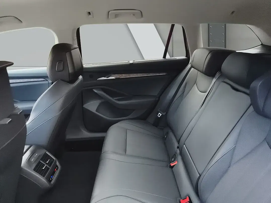 Skoda Superb - Thumbnail 11