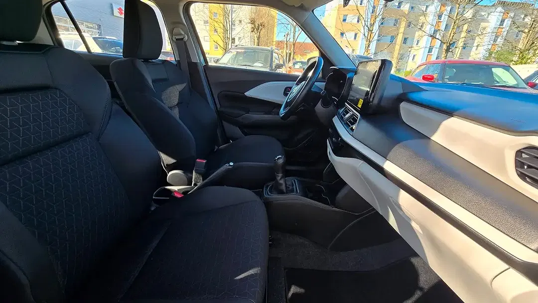 Suzuki Swift - Thumbnail 14