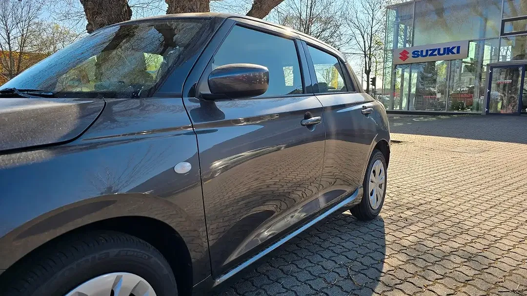 Suzuki Swift - Thumbnail 8