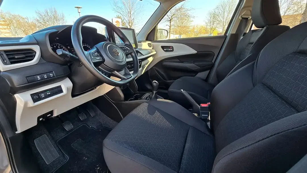 Suzuki Swift - Thumbnail 9