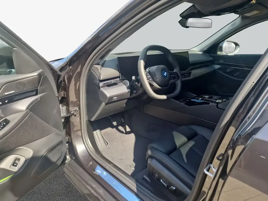 BMW 530 - Thumbnail 10