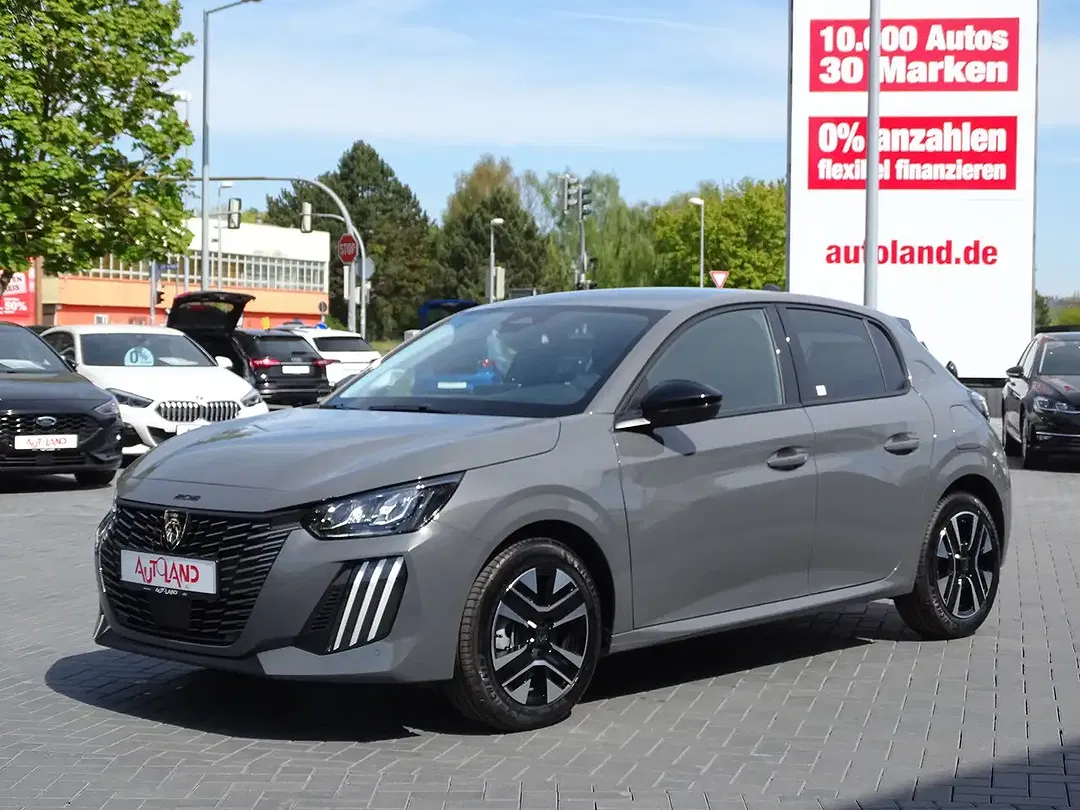 Peugeot 208 - Thumbnail 1