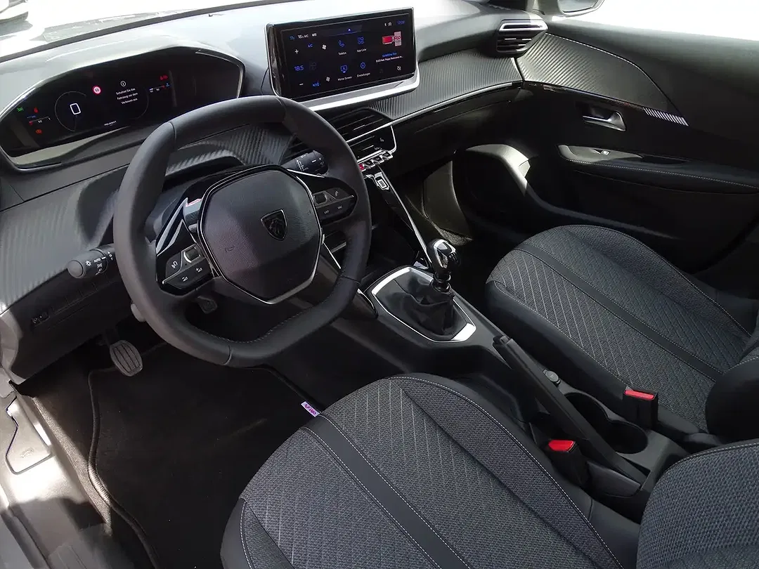 Peugeot 208 - Thumbnail 7