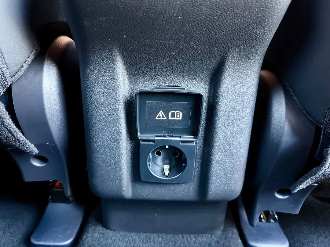 Mitsubishi Outlander - Thumbnail 16