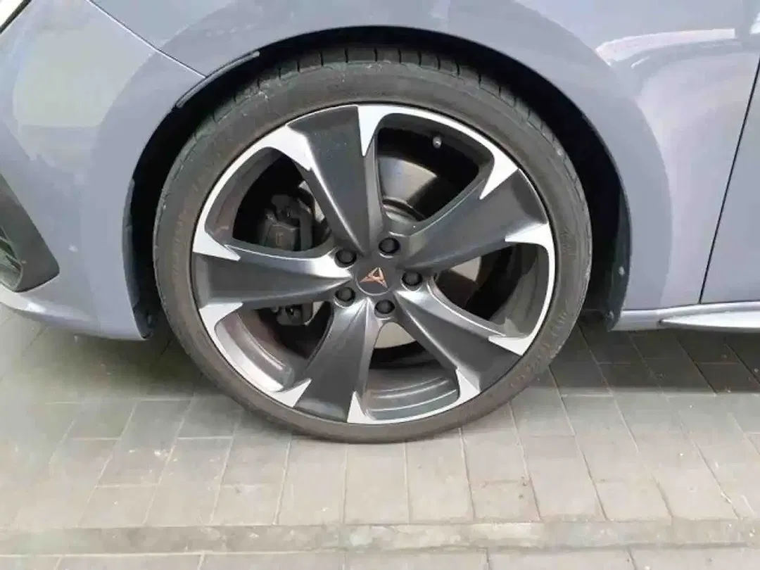 CUPRA Leon - Thumbnail 9