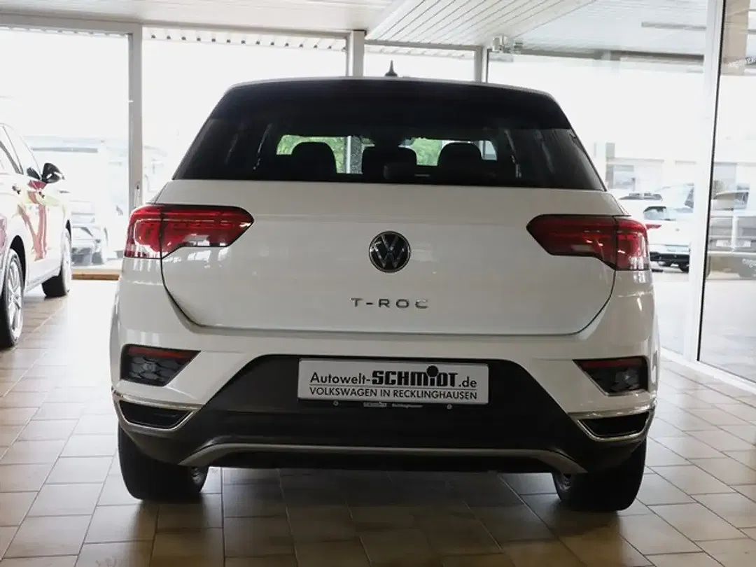 Volkswagen T-Roc - Thumbnail 3