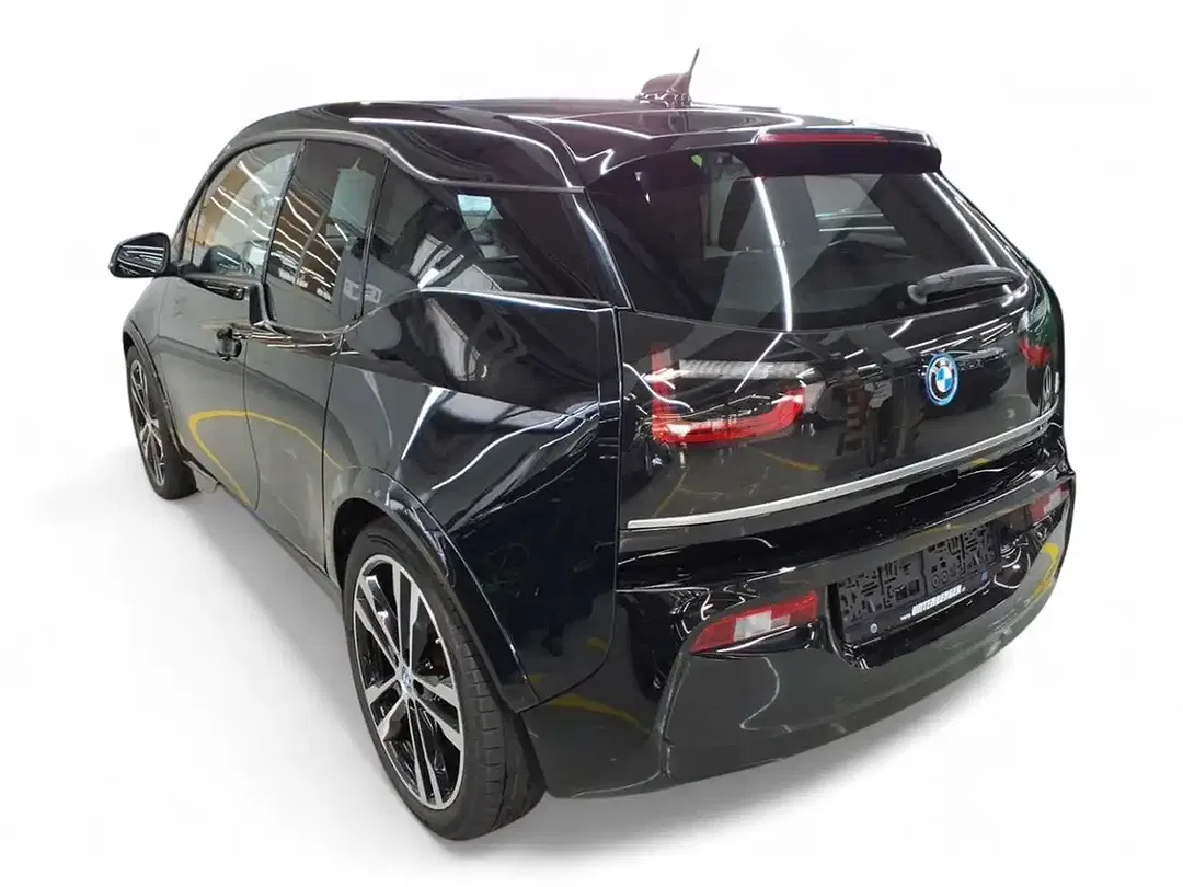 BMW i3 - Thumbnail 6