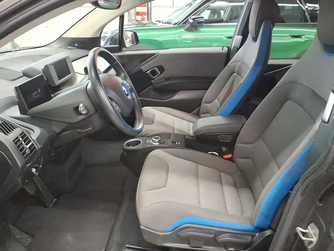 BMW i3 - Thumbnail 7