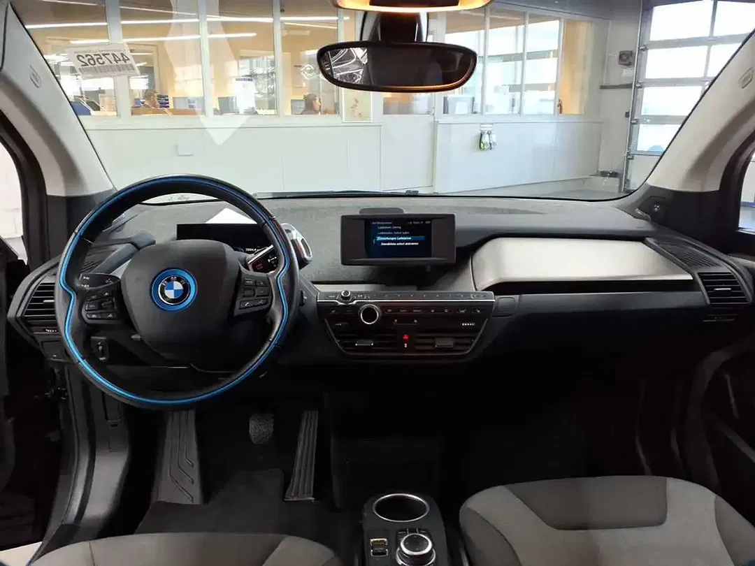 BMW i3 - Thumbnail 9