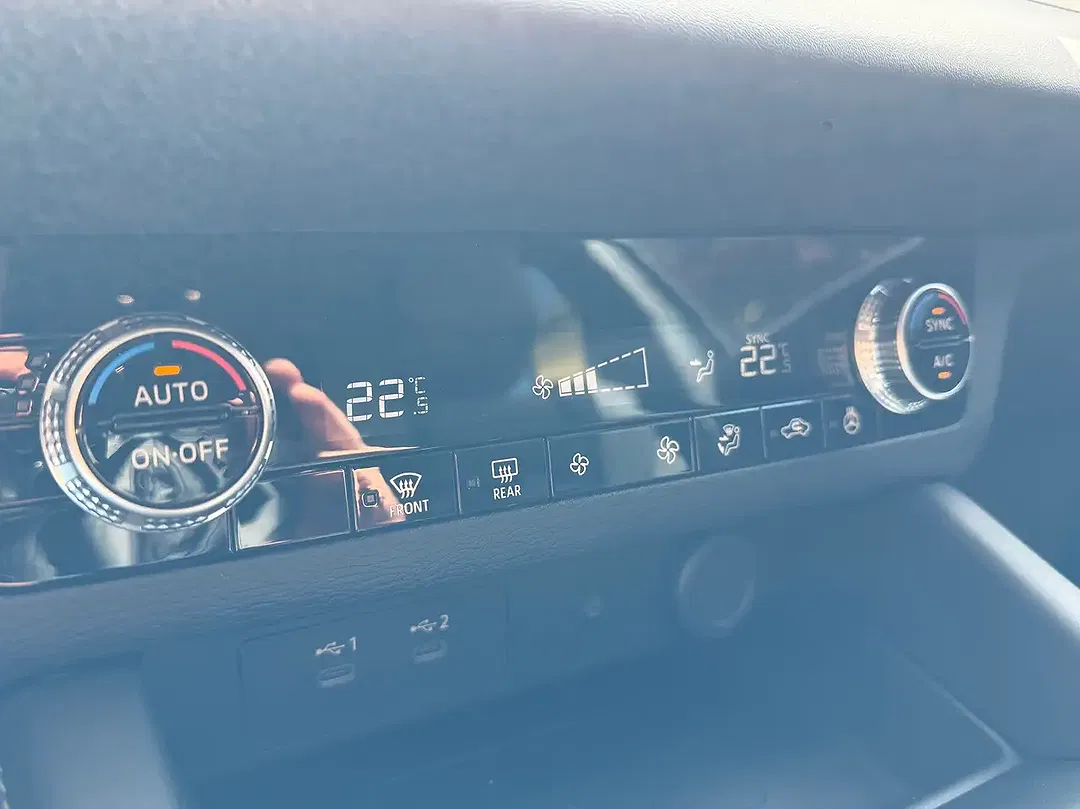 Mitsubishi Outlander - Thumbnail 19