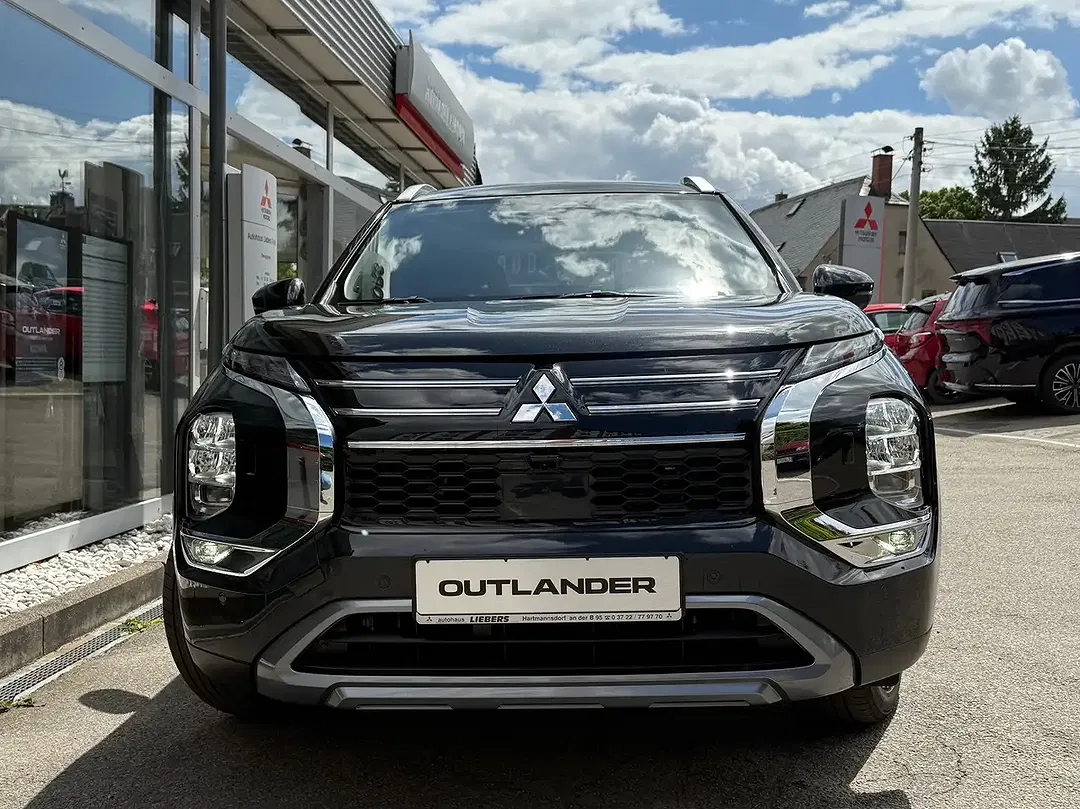 Mitsubishi Outlander - Thumbnail 7