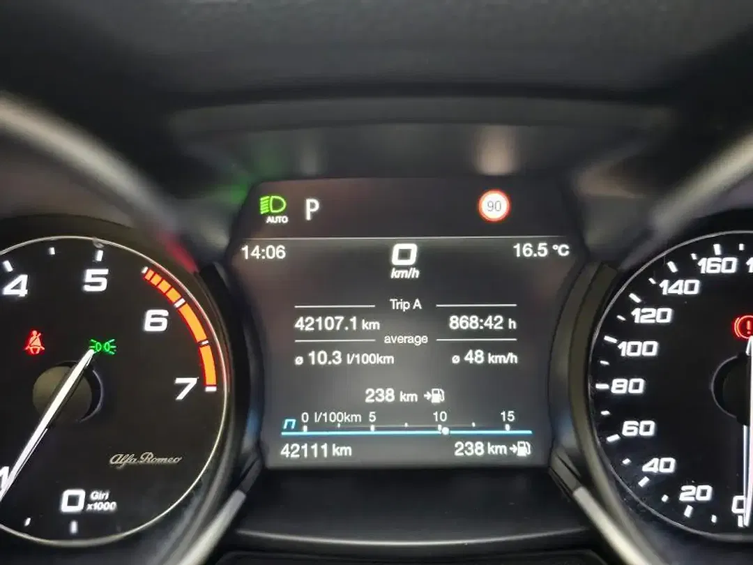 Alfa Romeo Stelvio - Thumbnail 13