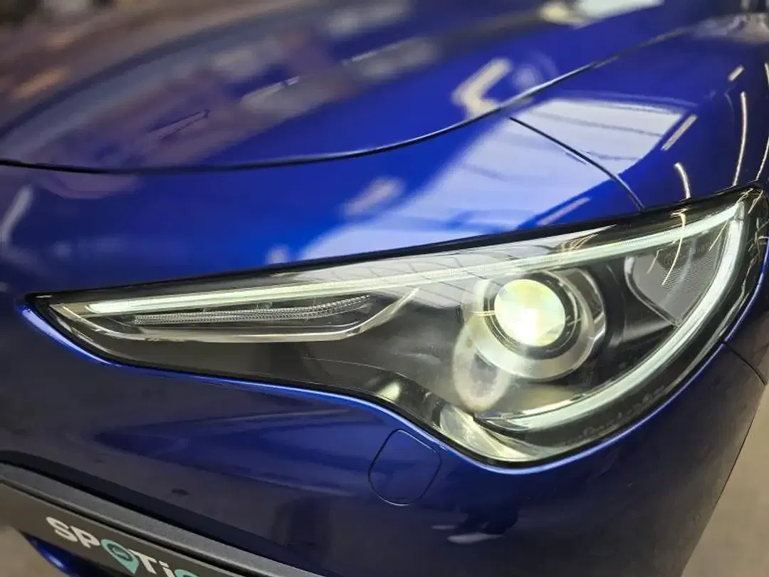 Alfa Romeo Stelvio - Thumbnail 8