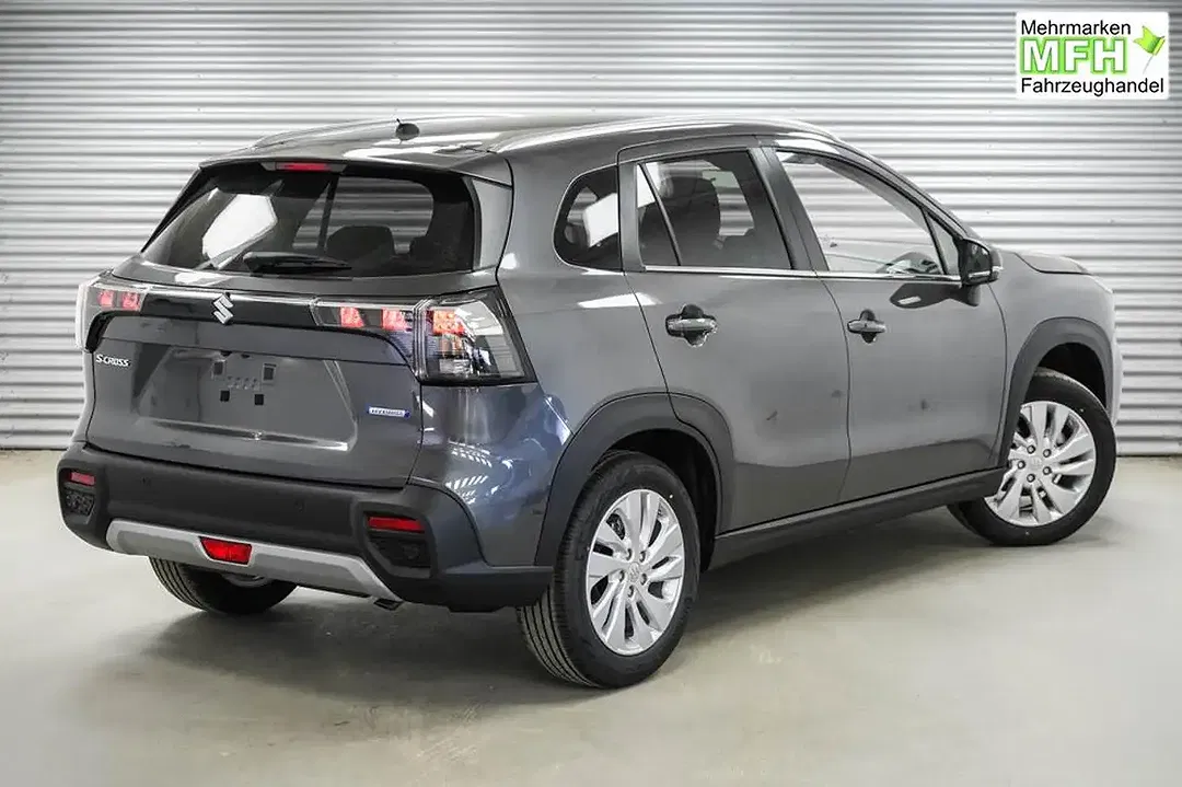 Suzuki S-Cross - Thumbnail 3