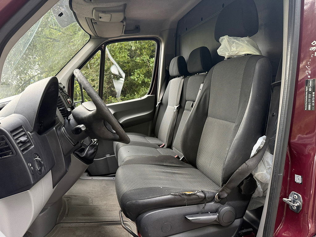 Mercedes-Benz Sprinter - Thumbnail 12