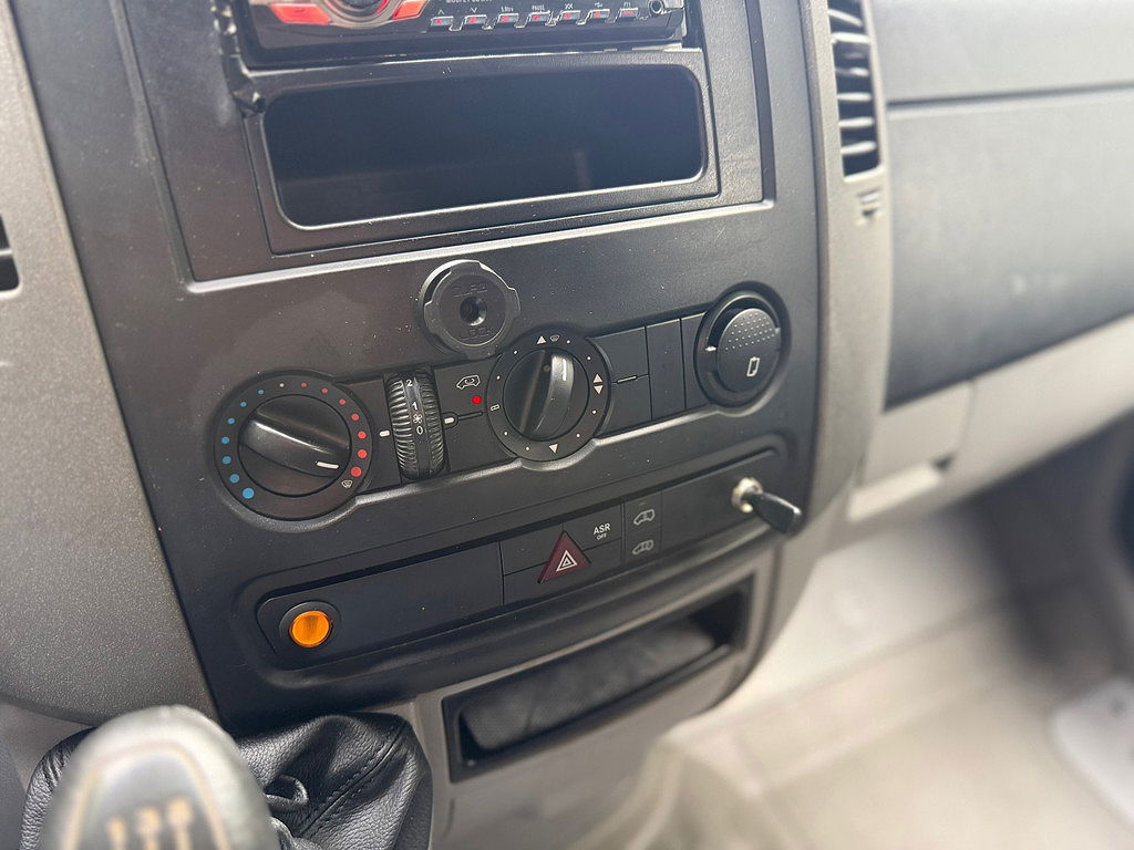Mercedes-Benz Sprinter - Thumbnail 16