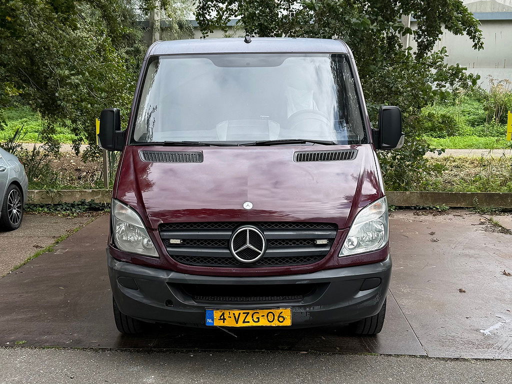 Mercedes-Benz Sprinter - Thumbnail 2